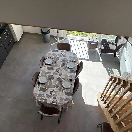 Sp490-b068 Mezzanine 4 Couchages Pierre La